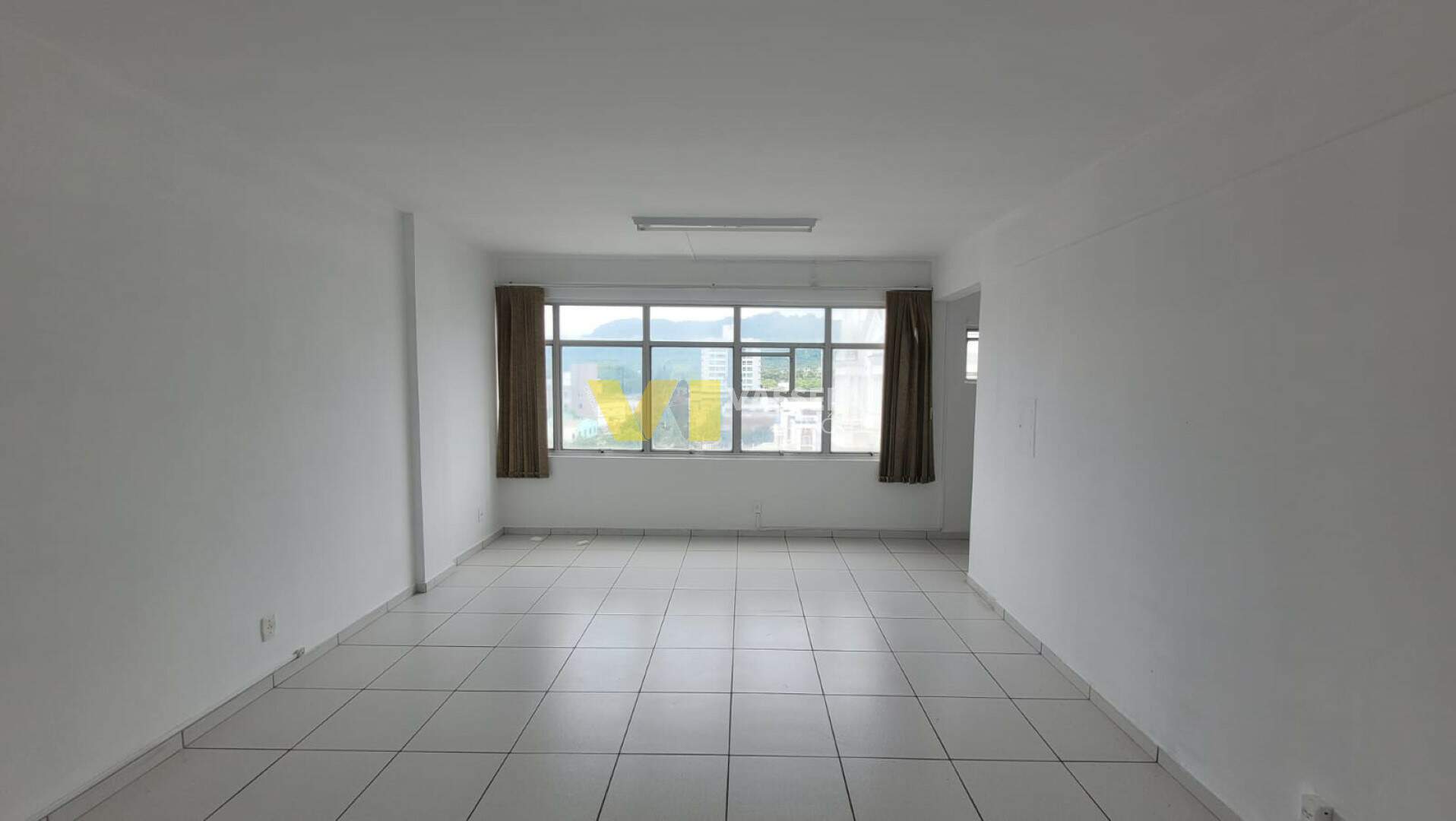 Sala para aluguel no Centro: WhatsApp Image 2024-01-17 at 10.46.44.jpeg