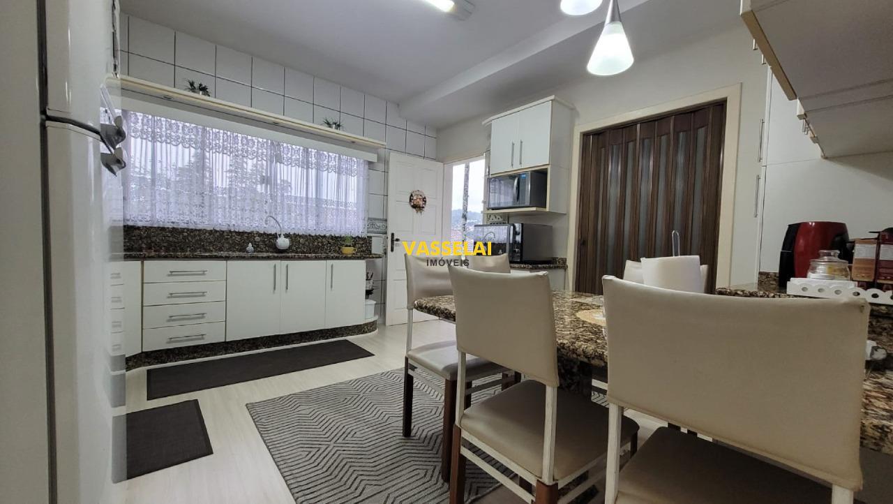 Casa à venda no Eugênio Schneider: 