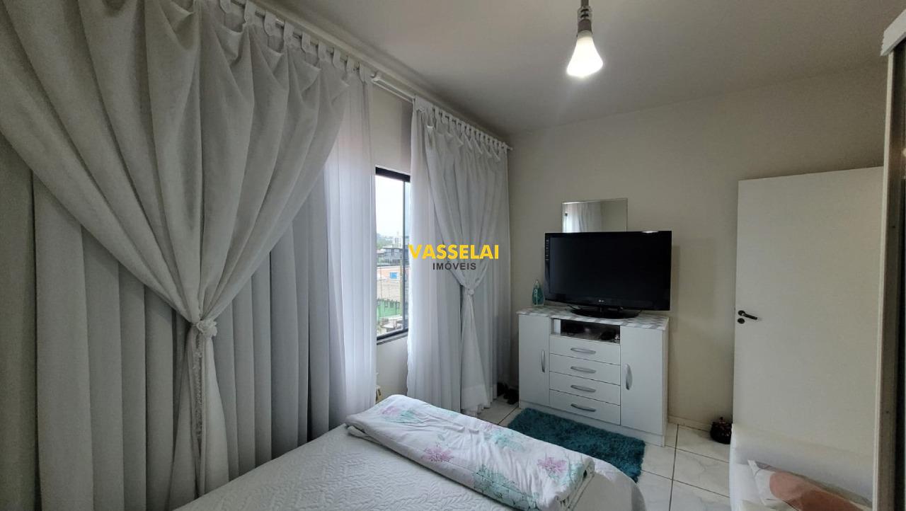 Casa à venda no Eugênio Schneider: 