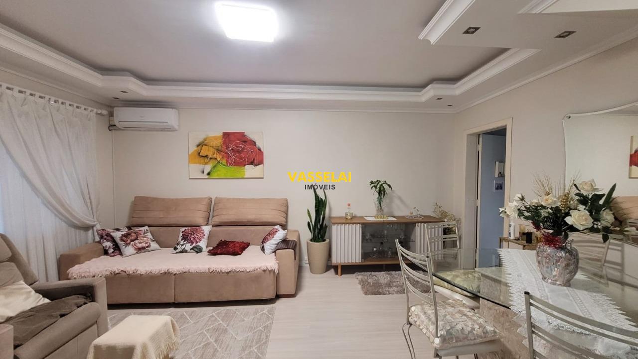 Casa à venda no Eugênio Schneider: 