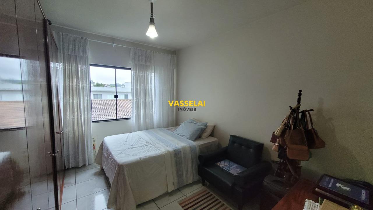 Casa à venda no Eugênio Schneider: 