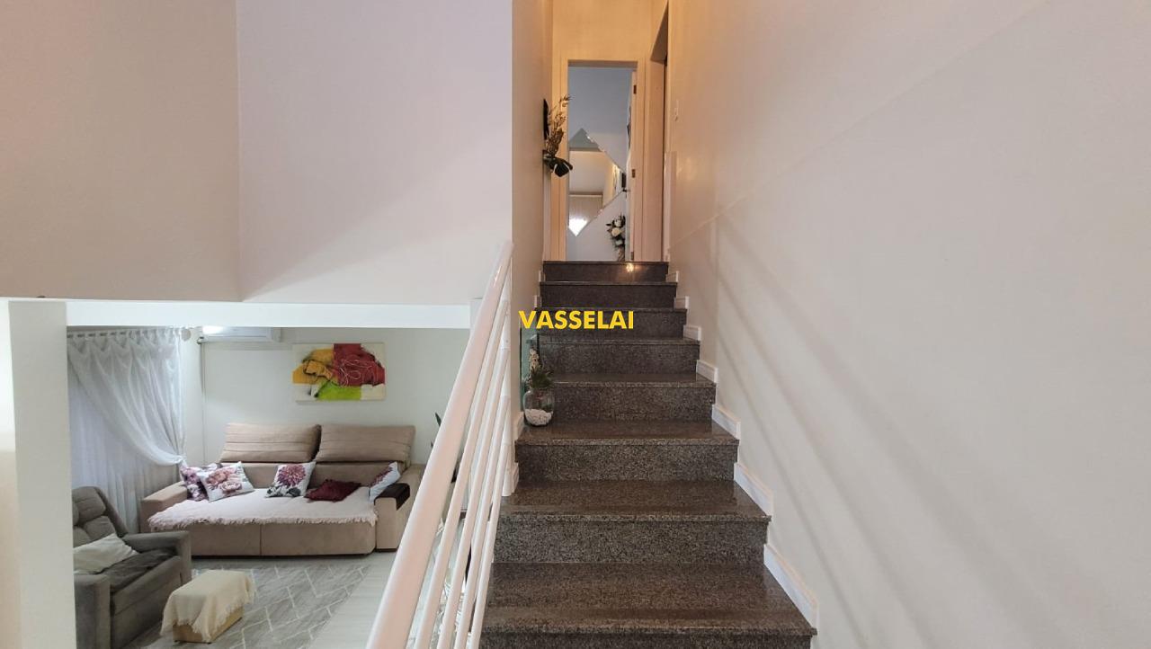 Casa à venda no Eugênio Schneider: 