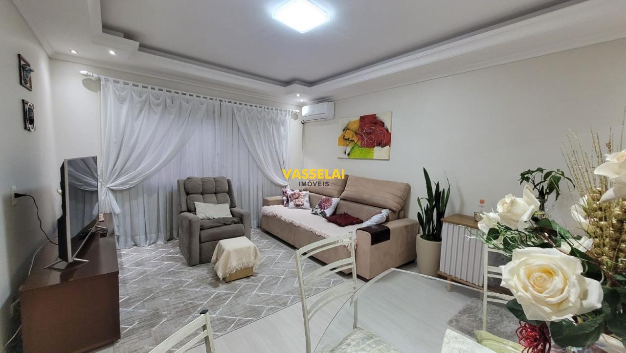 Casa à venda no Eugênio Schneider: 