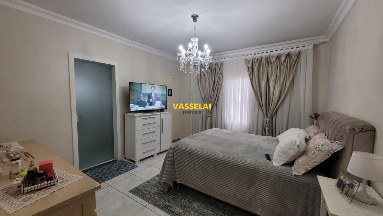 Casa à venda no Eugênio Schneider: 