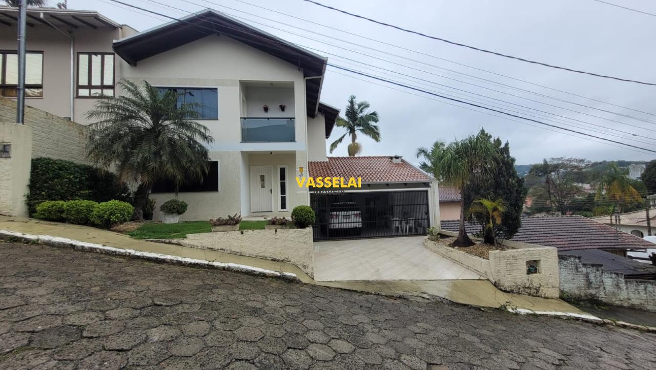 Casa à venda no Eugênio Schneider: 