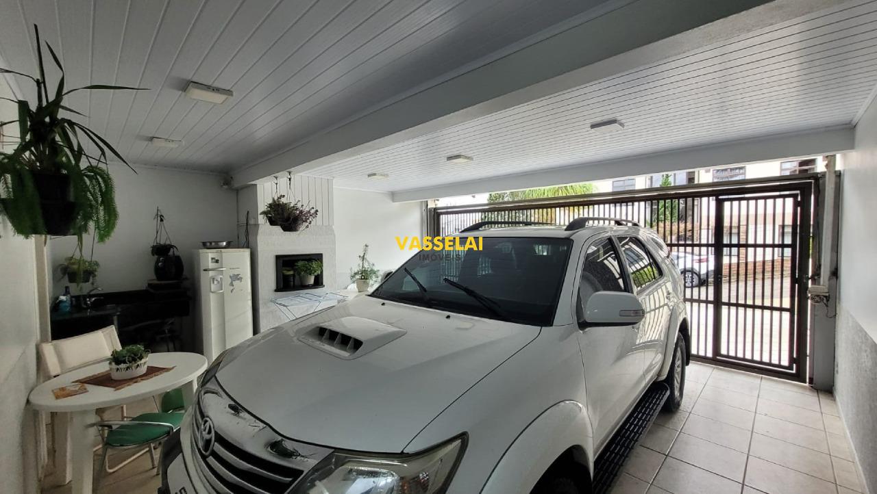 Casa à venda no Eugênio Schneider: 