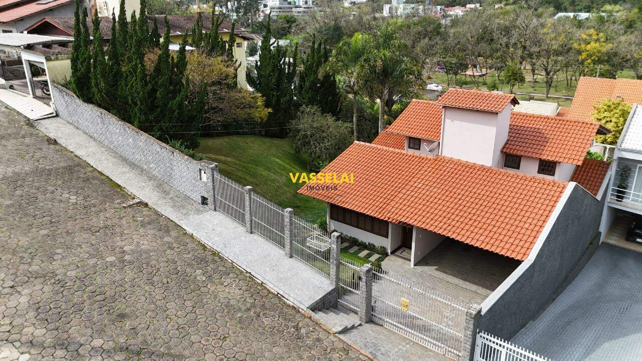 Casa à venda no Sumaré: 
