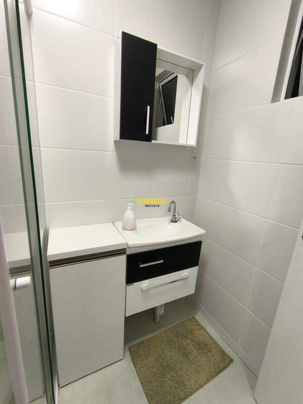 Apartamento à venda no Fundo Canoas: 