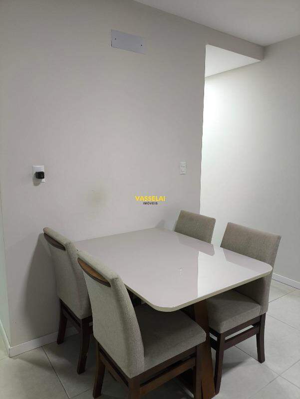 Apartamento à venda no Fundo Canoas: 