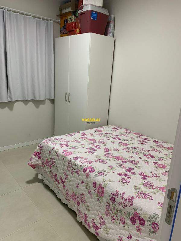 Apartamento à venda no Fundo Canoas: 