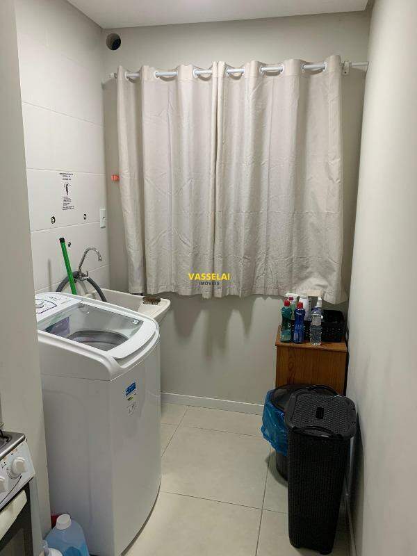 Apartamento à venda no Fundo Canoas: 