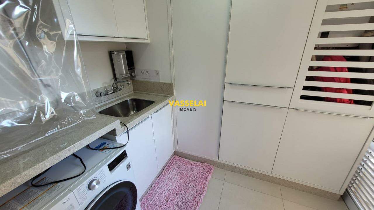 Apartamento à venda no Jardim América: 