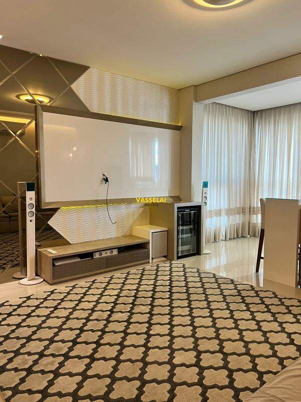 Apartamento à venda no Jardim América: 