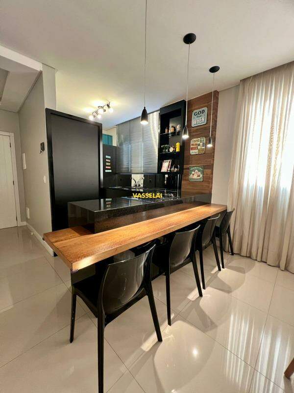 Apartamento à venda no Jardim América: