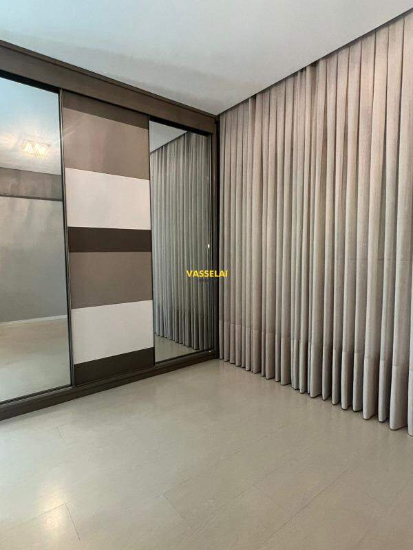 Apartamento à venda no Jardim América: