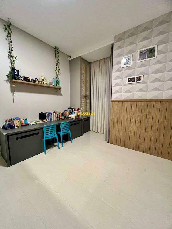 Apartamento à venda no Jardim América: