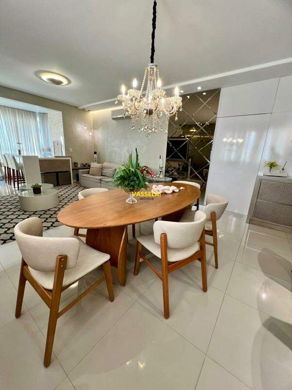 Apartamento à venda no Jardim América: