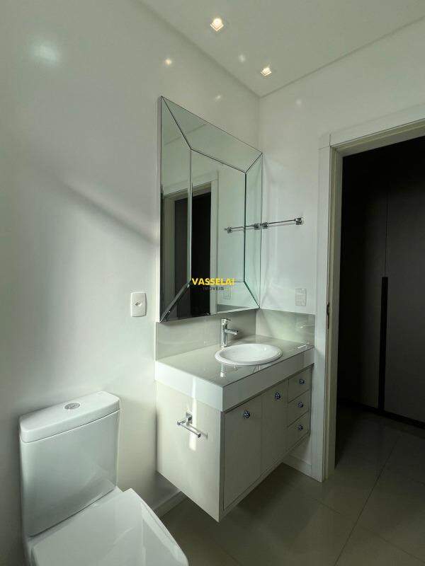 Apartamento à venda no Jardim América: