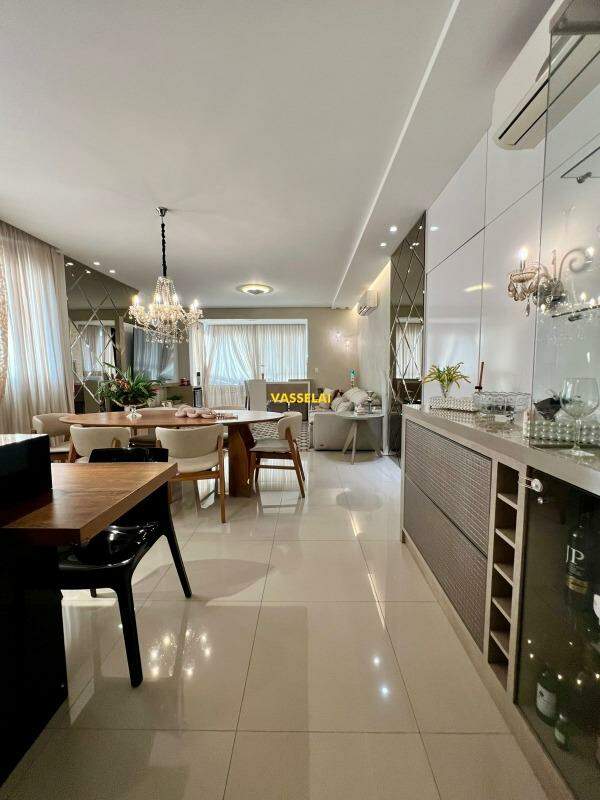 Apartamento à venda no Jardim América: