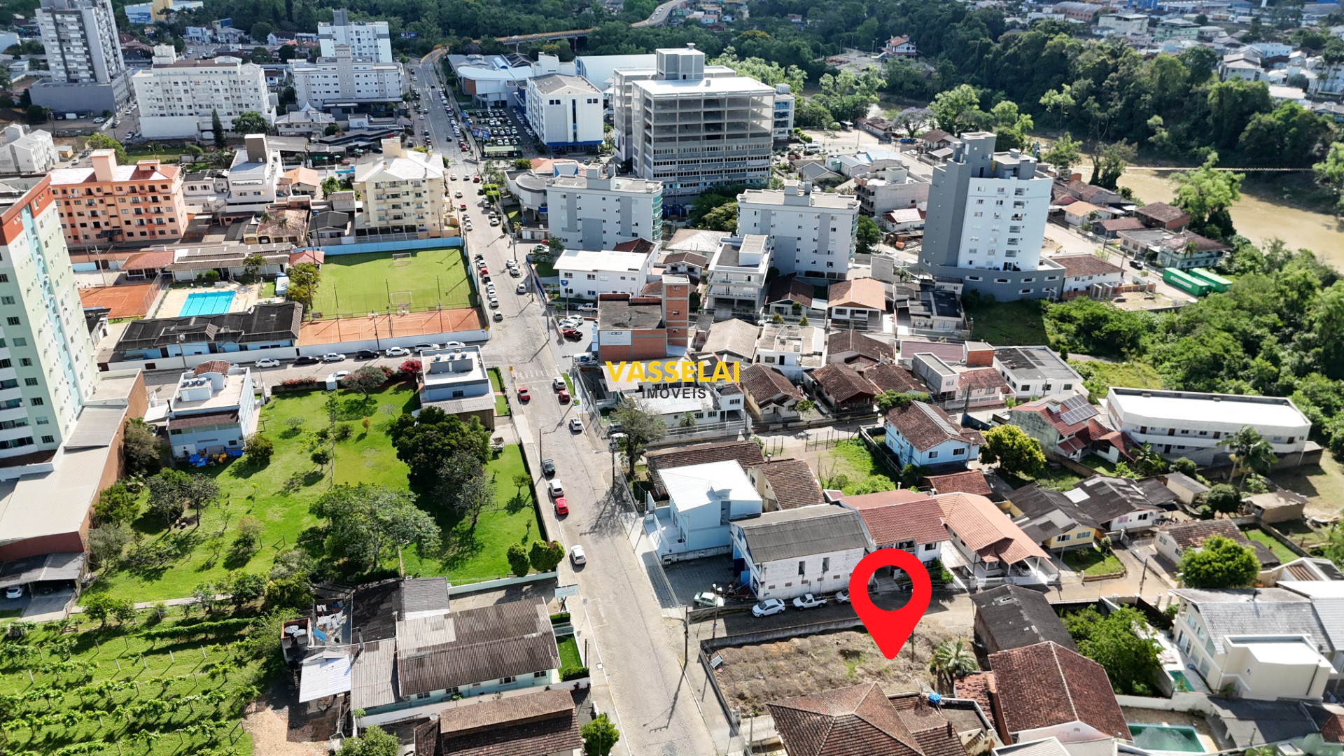 Terreno à venda no Jardim América: 