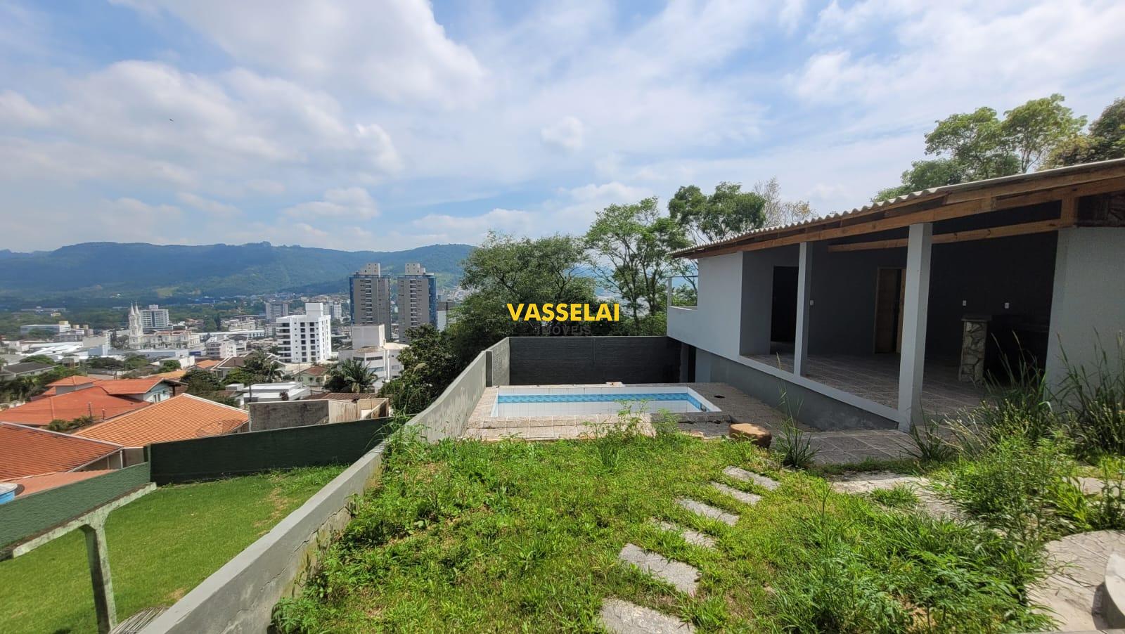 Casa à venda no Eugênio Schneider: 