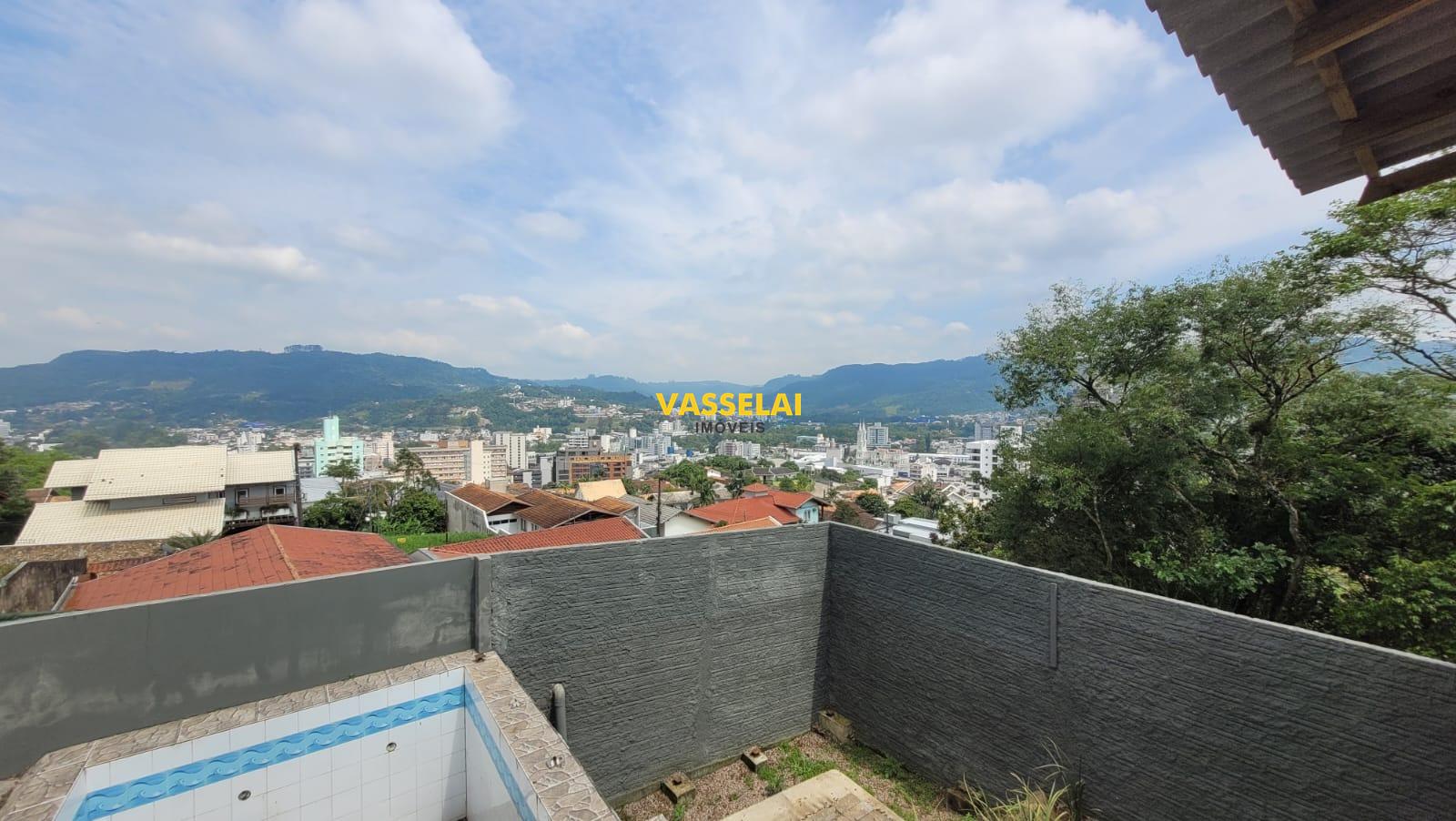 Casa à venda no Eugênio Schneider: 