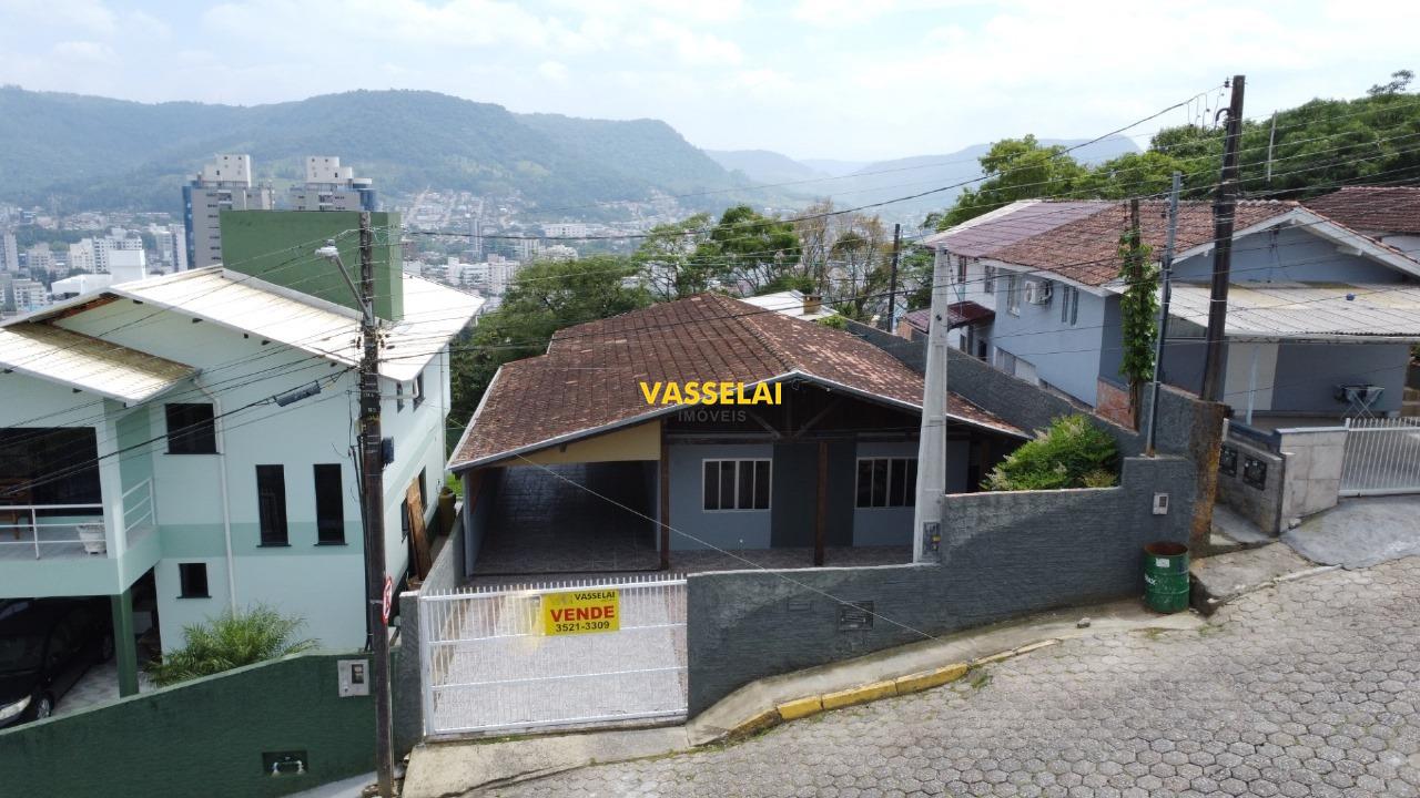 Casa à venda no Eugênio Schneider: 