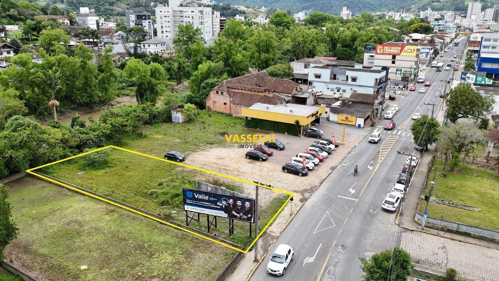 Terreno à venda no Centro: 