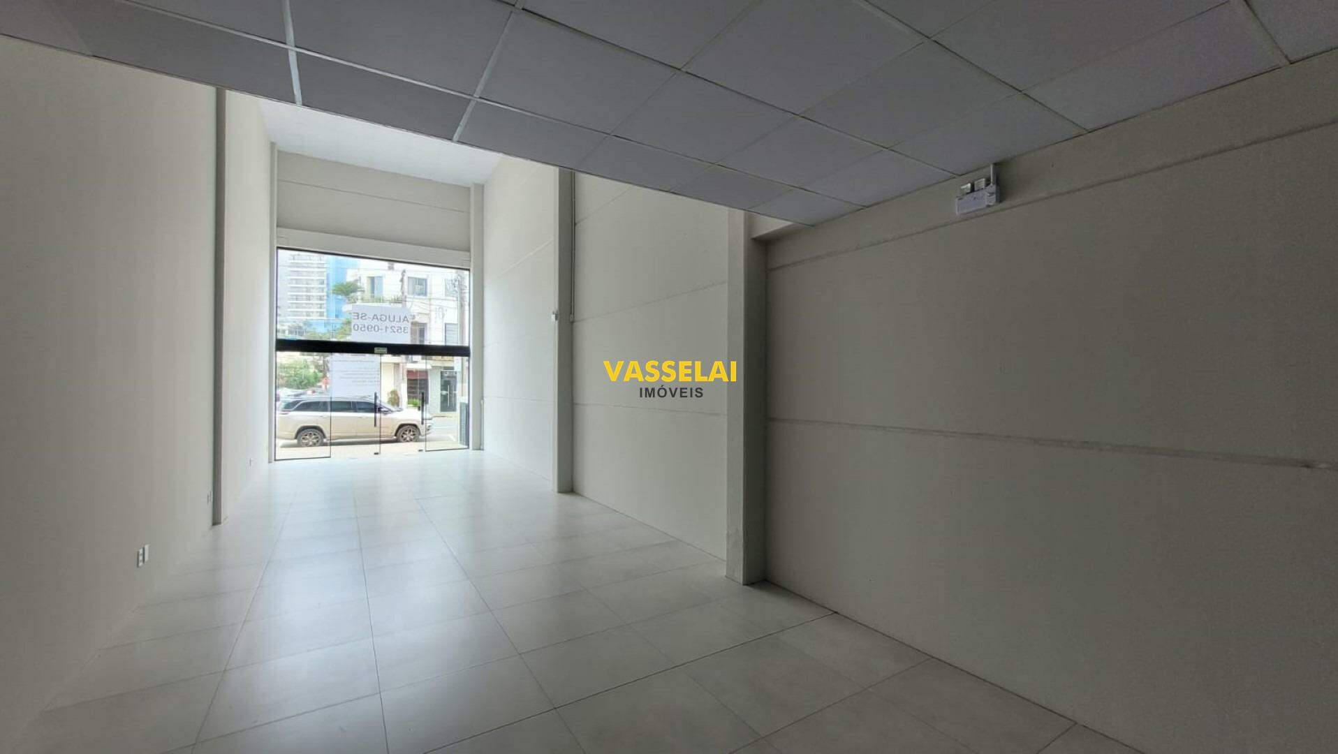 Sala para aluguel no Centro: 