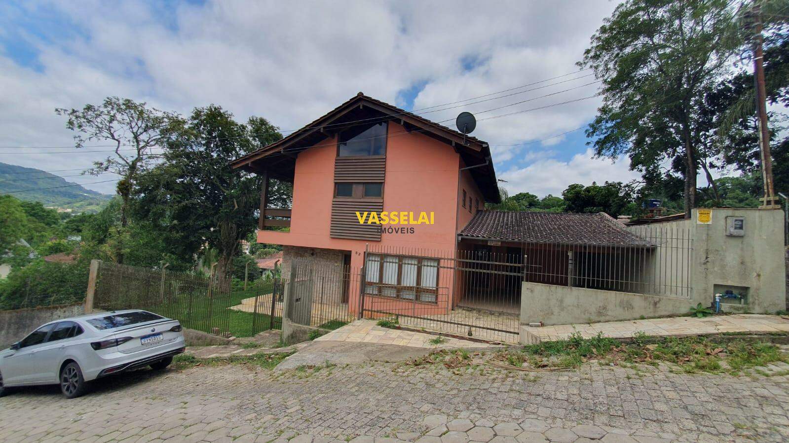 Casa à venda no Eugênio Schneider: