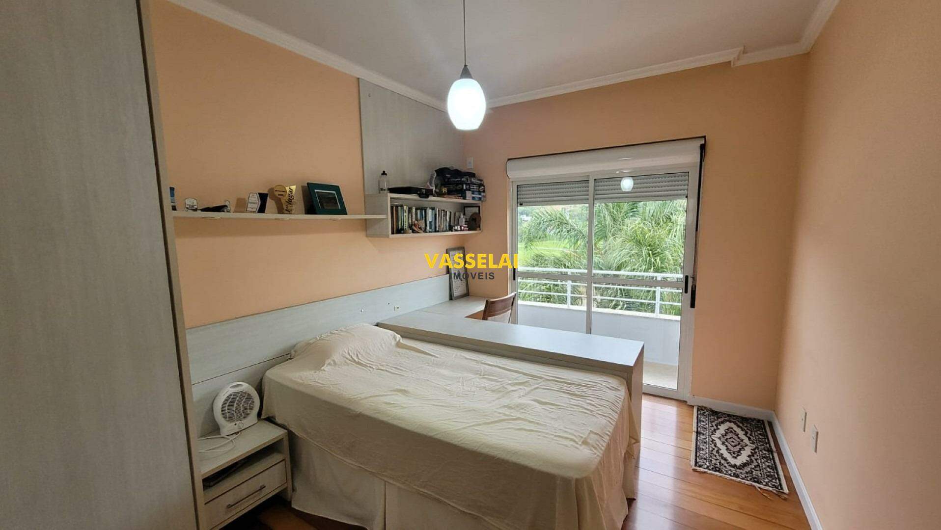 Casa à venda no Fundo Canoas: 