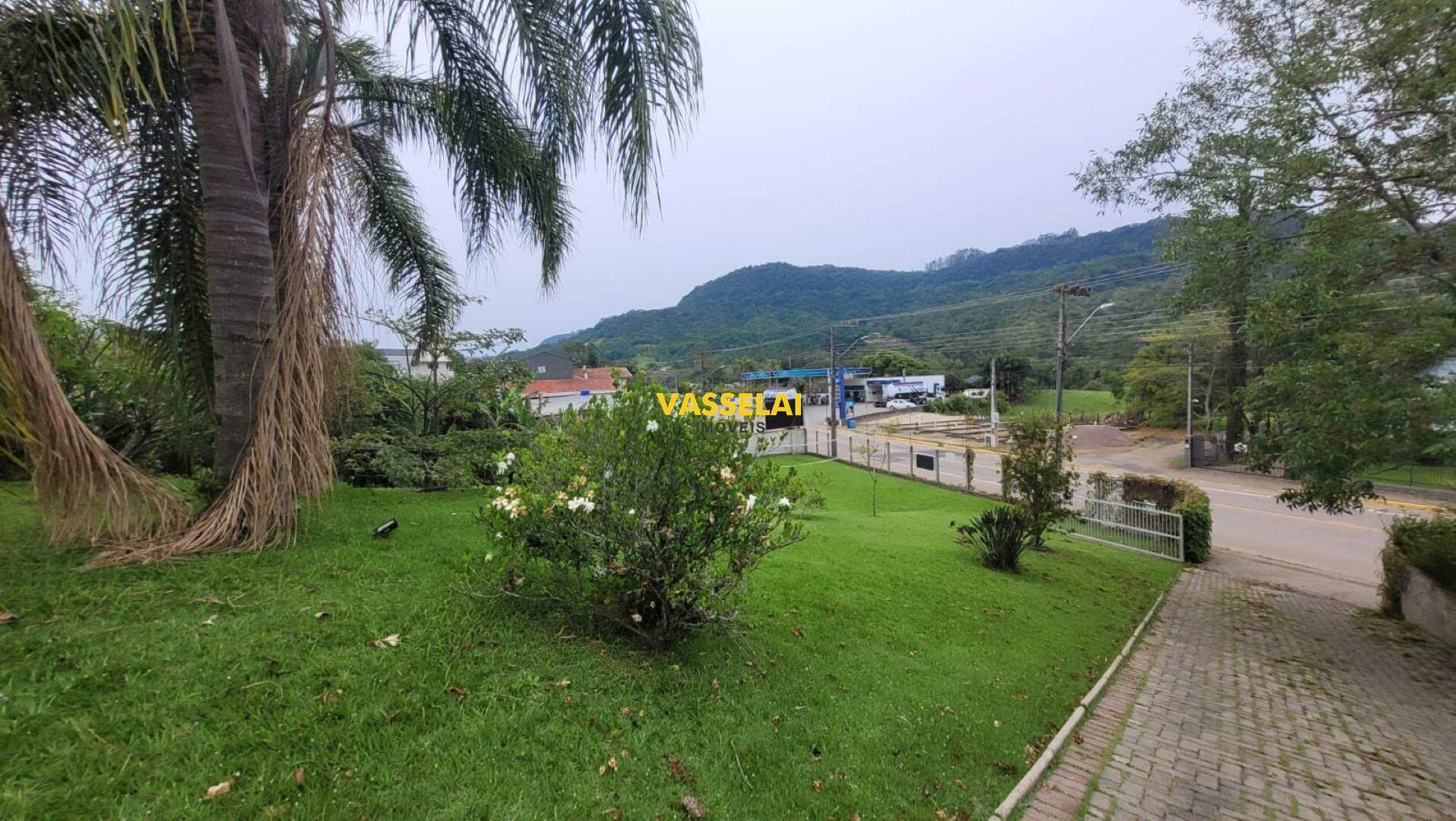 Casa à venda no Fundo Canoas: 