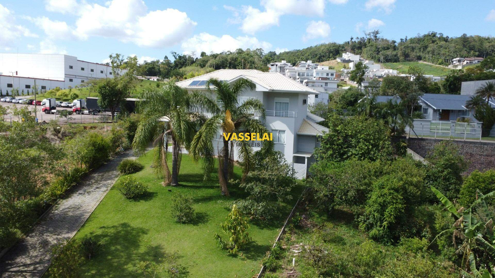 Casa à venda no Fundo Canoas: 