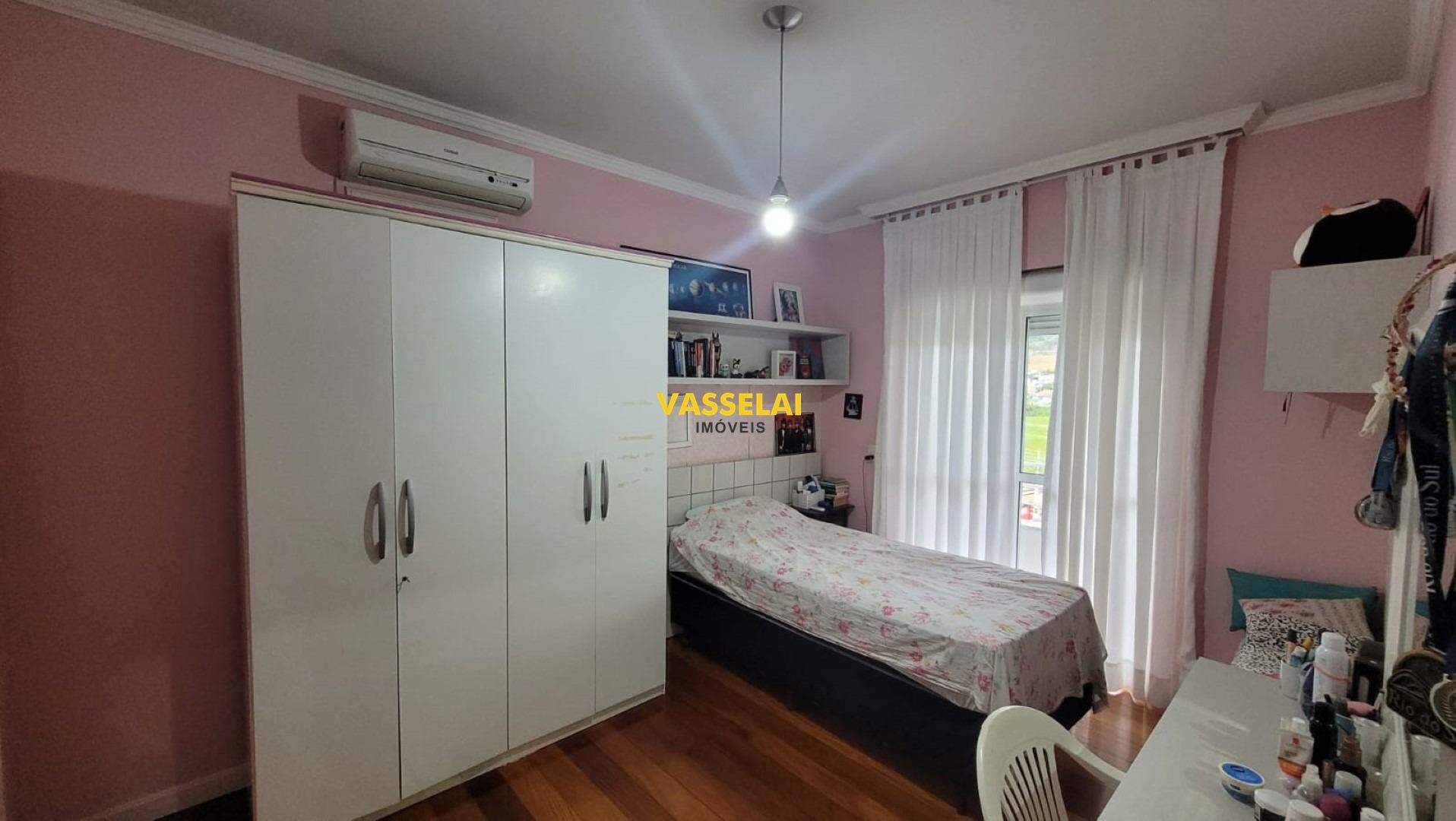 Casa à venda no Fundo Canoas: 