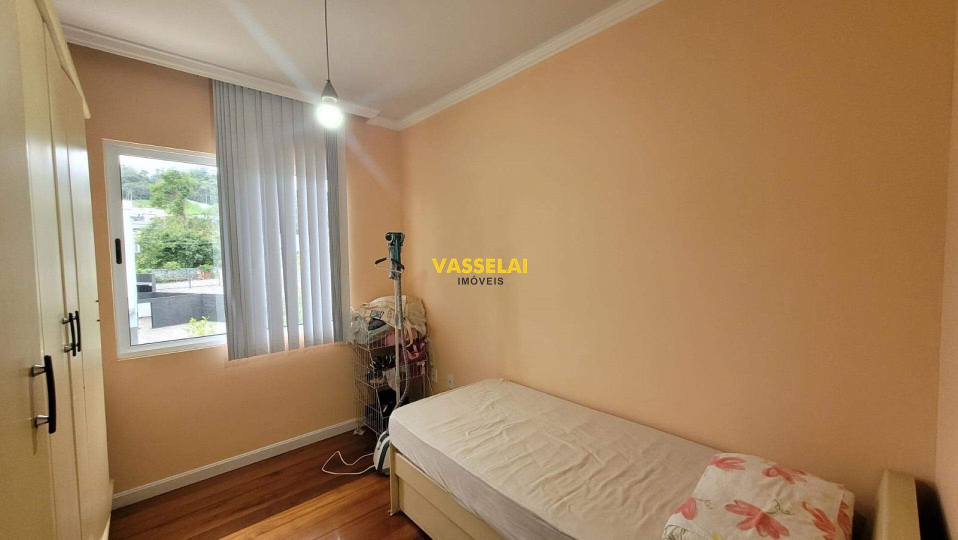 Casa à venda no Fundo Canoas: 