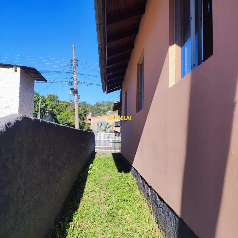 Casa à venda no Budag: