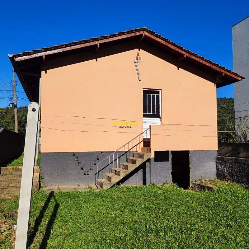 Casa à venda no Budag: 