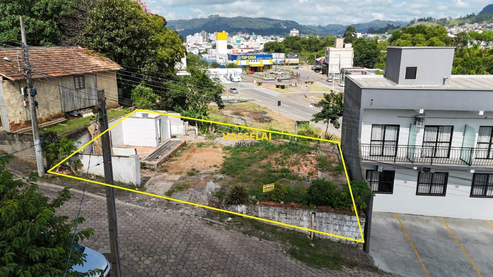 Terreno à venda no Santana: 