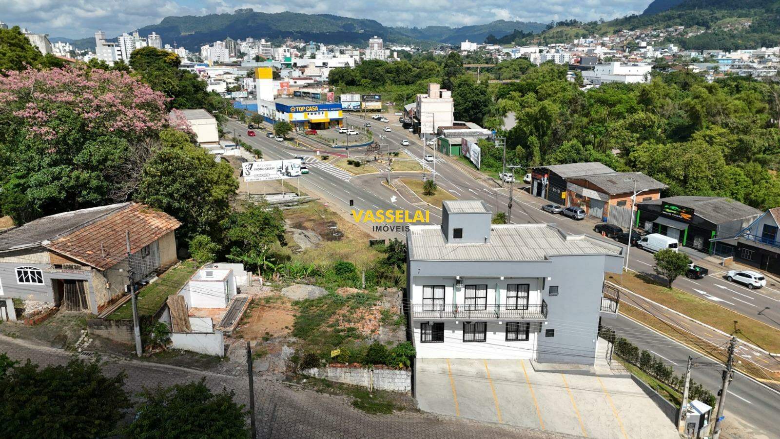 Terreno à venda no Santana: 