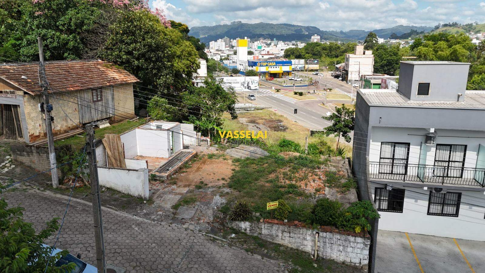 Terreno à venda no Santana: 