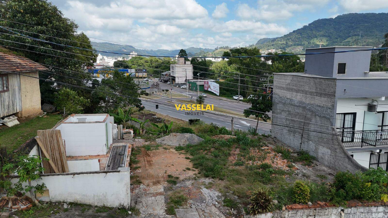 Terreno à venda no Santana: 