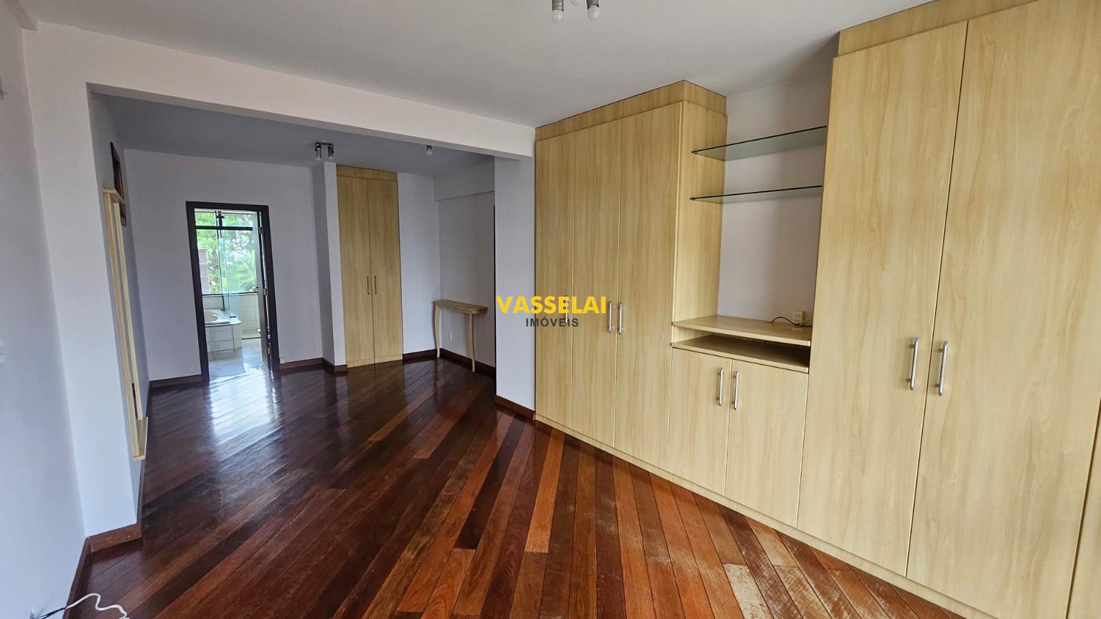 Apartamento à venda no Jardim América: 