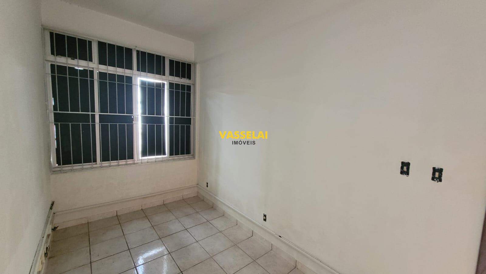 Sala para aluguel no Centro: 