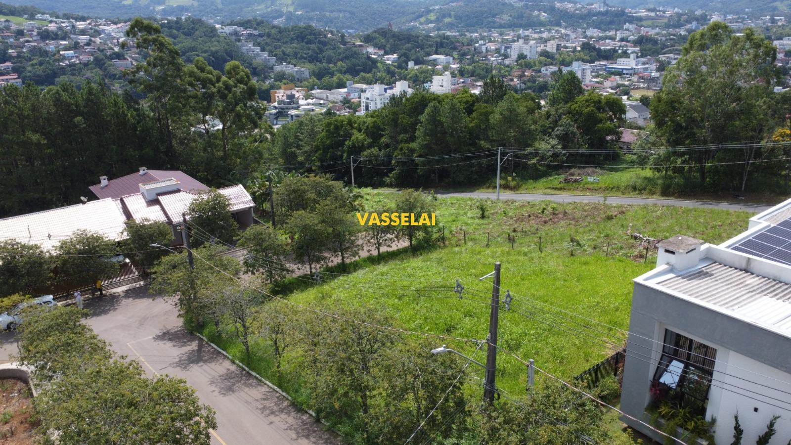 Terreno à venda no Laranjeiras: 