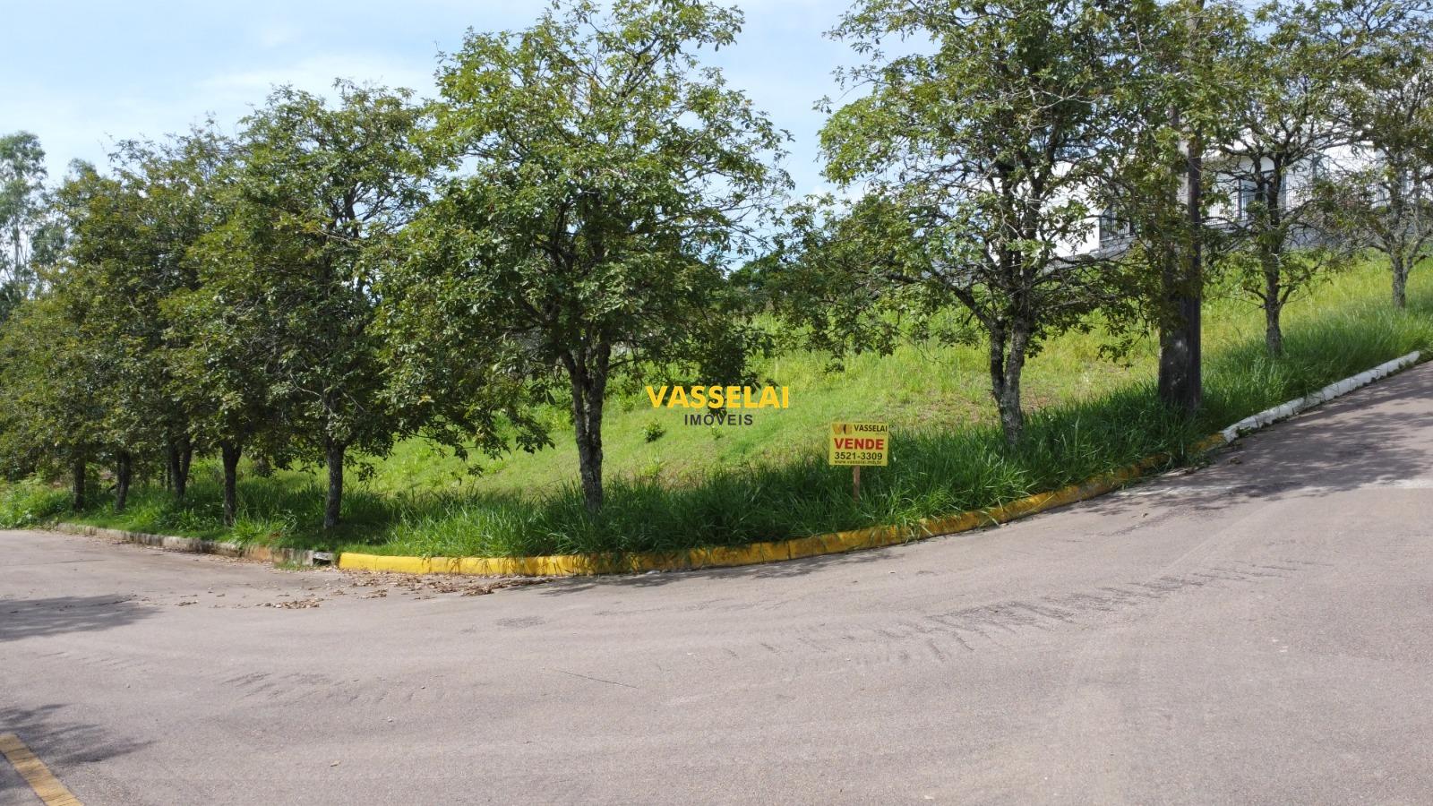 Terreno à venda no Laranjeiras: 