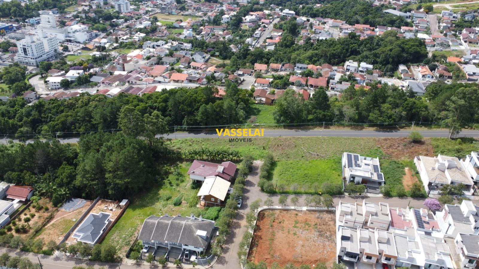 Terreno à venda no Laranjeiras: 