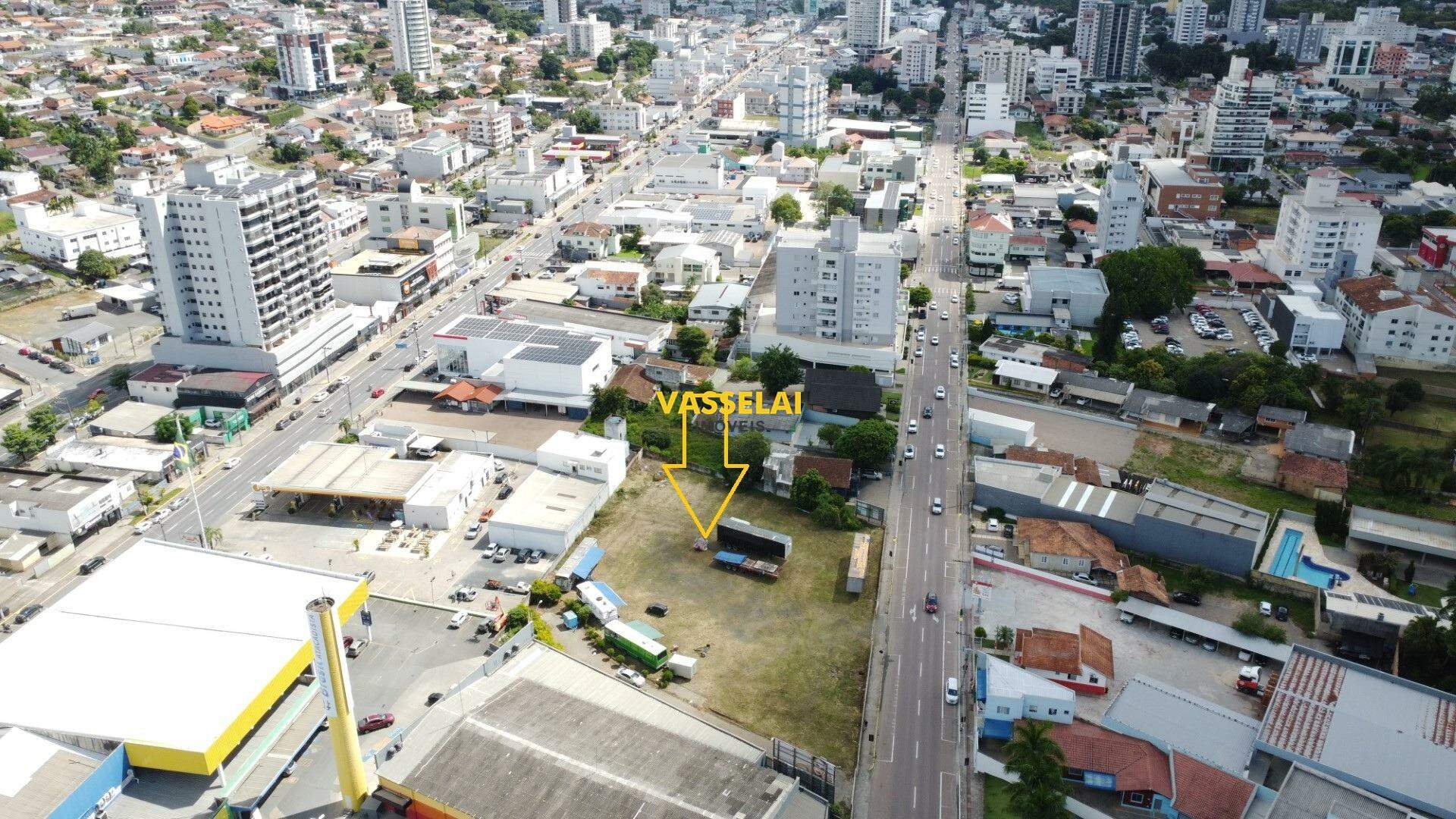 Terreno à venda no Centro: 