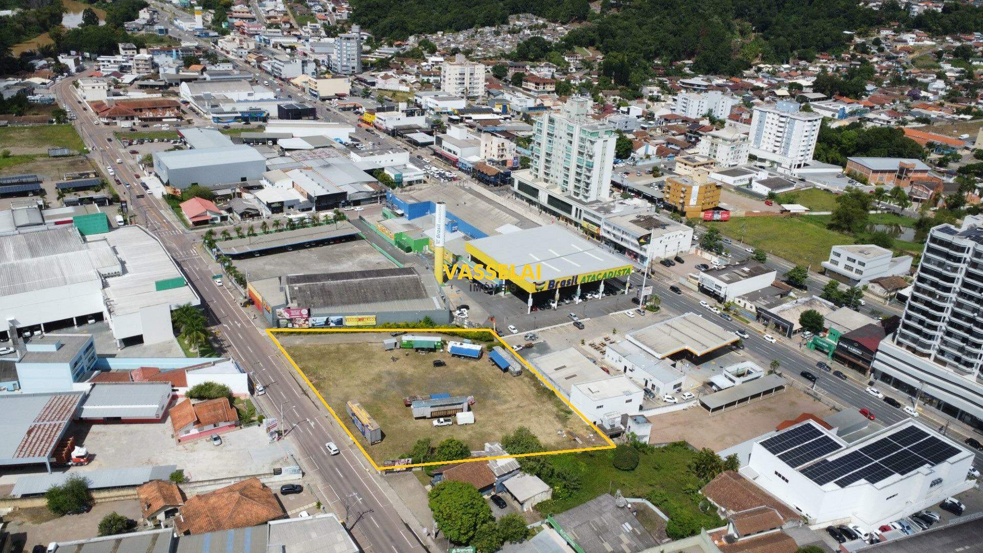 Terreno à venda no Centro: 