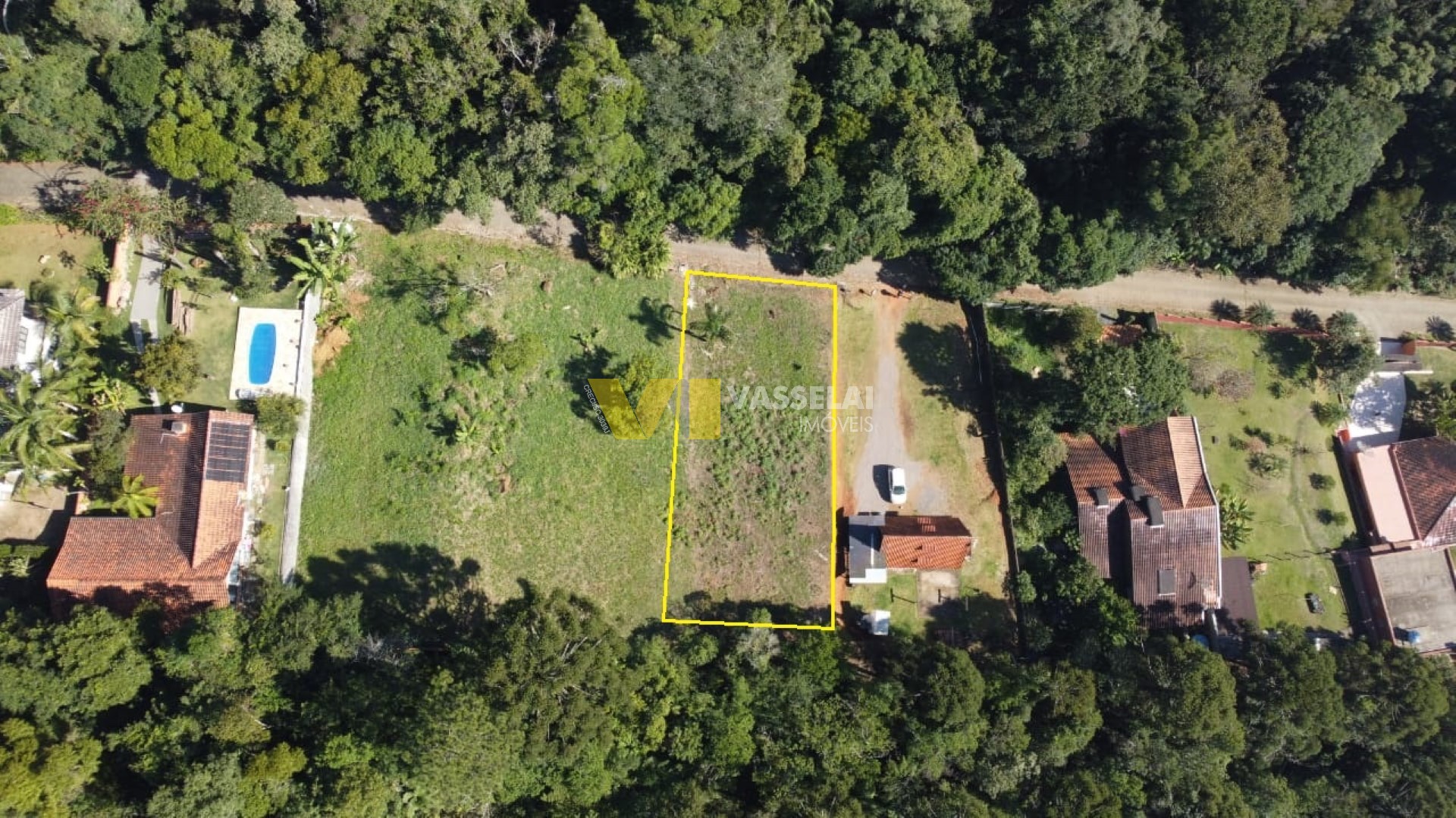 Terreno à venda no Fundo Canoas: 6.1.jpg