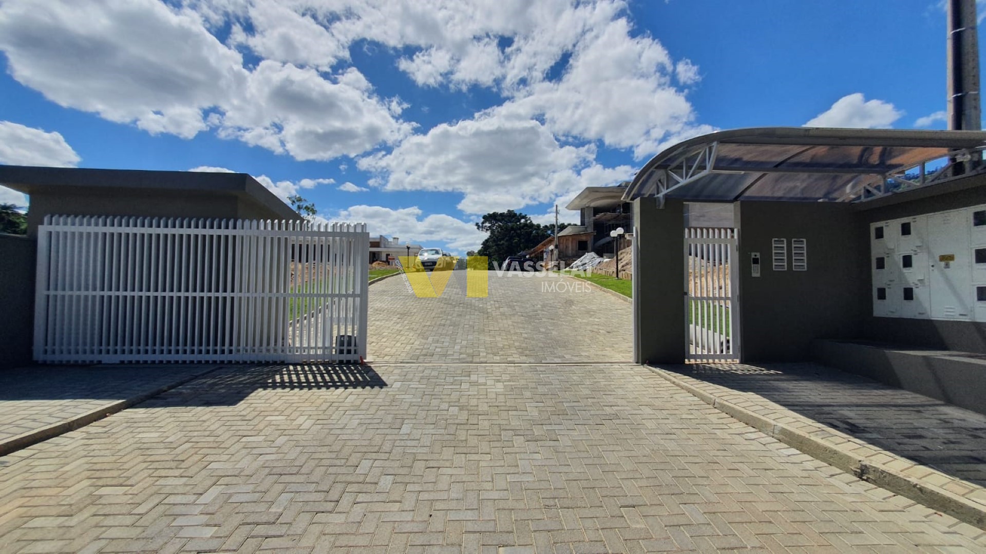 Terreno à venda no Fundo Canoas: 3.jpeg